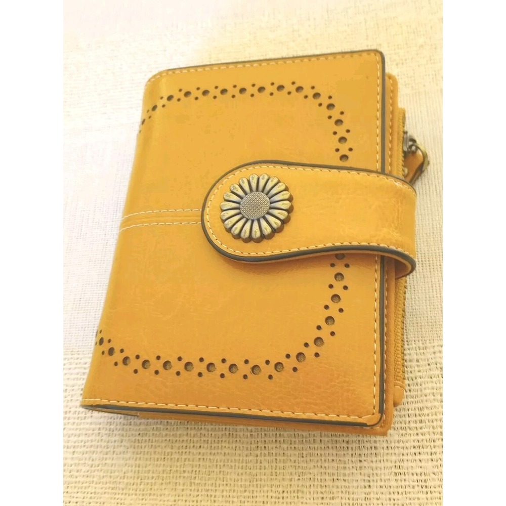 SENDEFN Yellow Sunflower Accented Bi-Fold Wallet Faux Leather 12 Slots NWOT - Picture 6 of 12